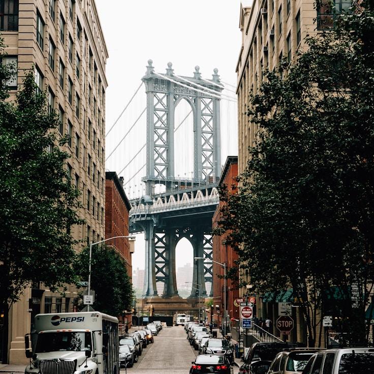 Parents evaluating schools in Spain